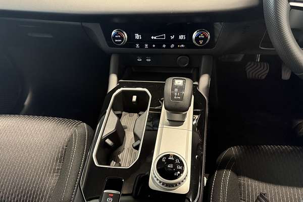 2025 Mitsubishi Outlander ES ZM