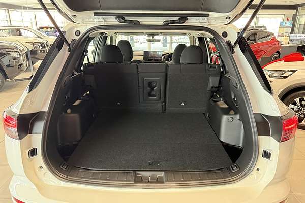 2025 Mitsubishi Outlander ES ZM