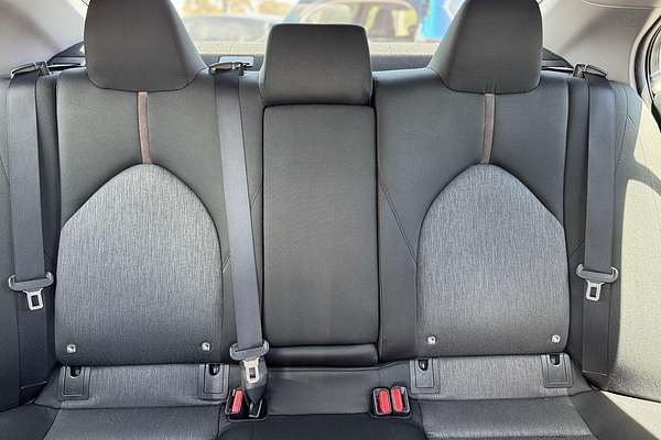 2018 Toyota Camry Ascent ASV70R