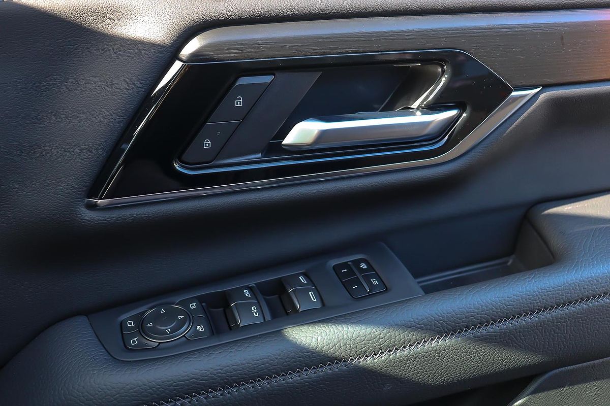 2025 GMC Yukon Denali T1