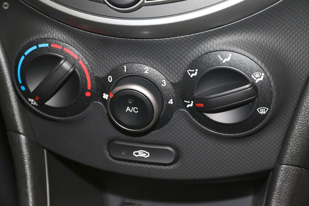 2018 Hyundai Accent Sport RB6