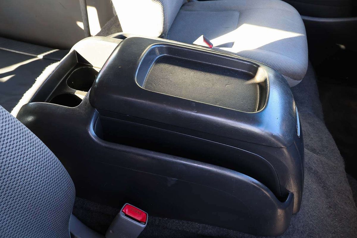 2011 Toyota Hiace Commuter KDH223R ELWB High Roof