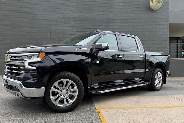 2023 Chevrolet Silverado 1500 LTZ Premium W/Tech Pack T1 4X4