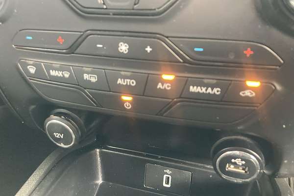 2022 Ford Everest Ambiente UA II 3.2L