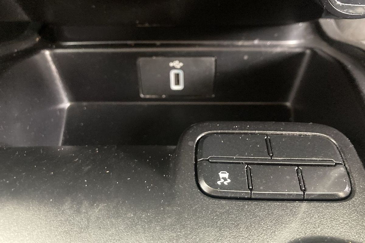 2022 Ford Everest Ambiente UA II 3.2L