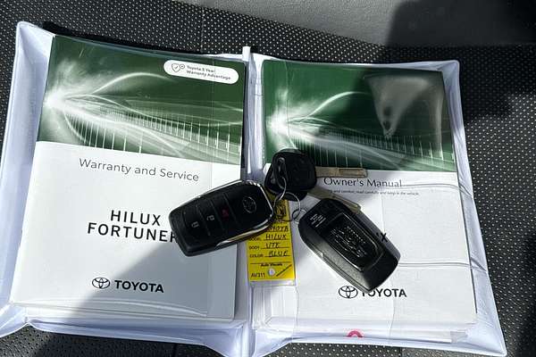 2024 Toyota Hilux Rogue 48V GUN126R 4X4