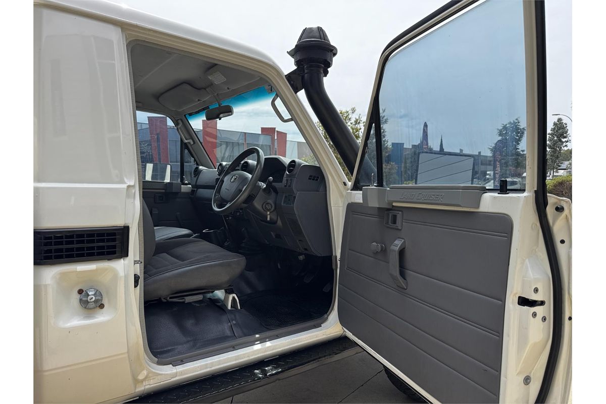2013 Toyota Landcruiser Workmate VDJ79R 4X4