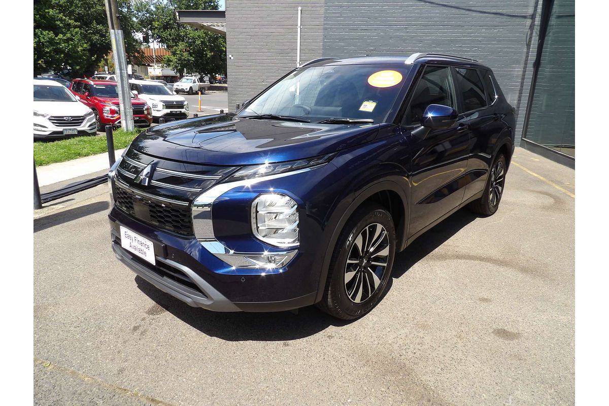 2025 Mitsubishi Outlander LS ZM