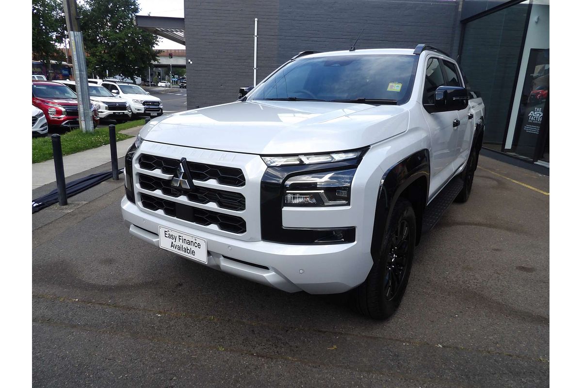 2025 Mitsubishi Triton GSR MV 4X4