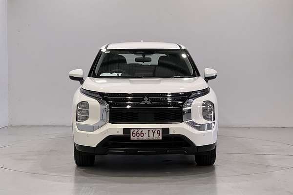 2023 Mitsubishi Outlander ES ZM