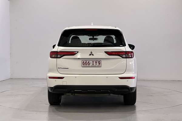 2023 Mitsubishi Outlander ES ZM