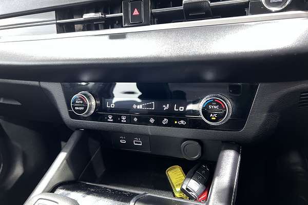 2023 Mitsubishi Outlander ES ZM