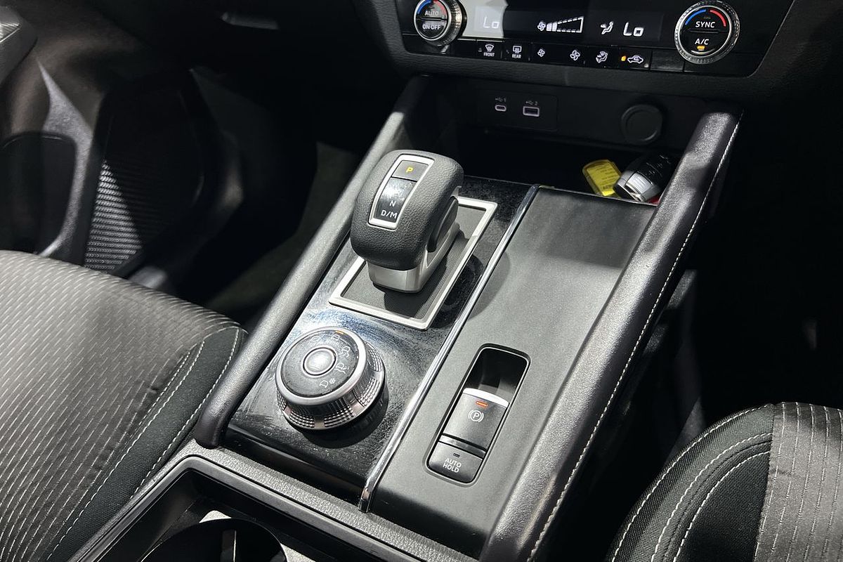 2023 Mitsubishi Outlander ES ZM