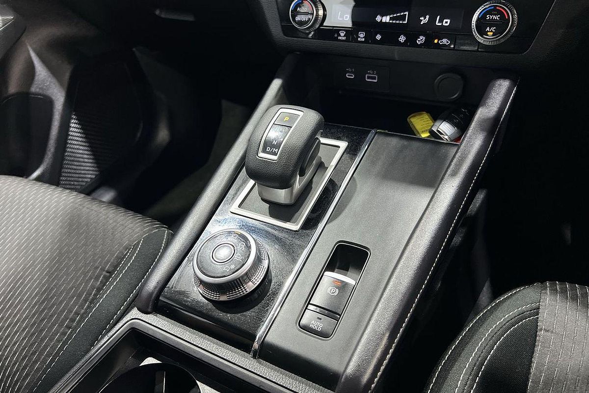 2023 Mitsubishi Outlander ES ZM