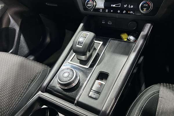 2023 Mitsubishi Outlander ES ZM