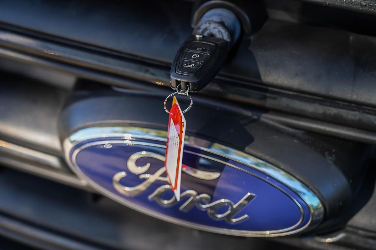 2020 Ford Transit 350L VO LWB Mid Roof