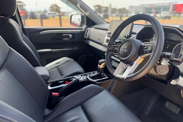 2025 Mitsubishi Triton GLS MV 4X4