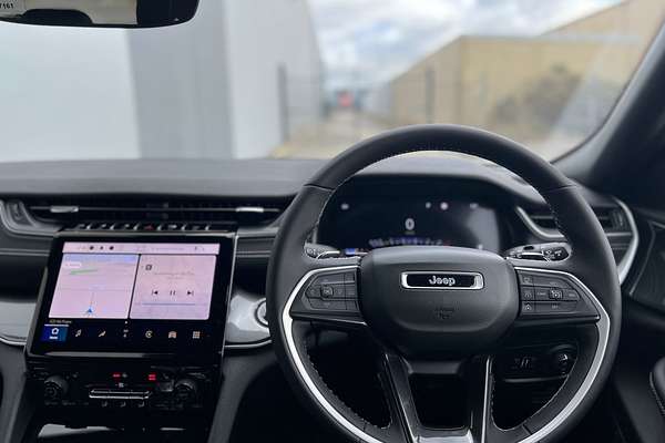 2025 Jeep Grand Cherokee Night Eagle WL