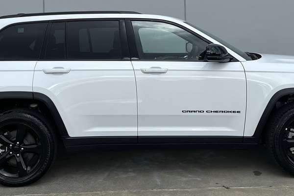 2025 Jeep Grand Cherokee Night Eagle WL