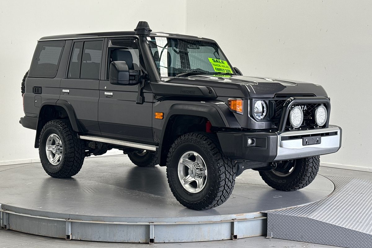 2024 Toyota Landcruiser GXL GDJL76R