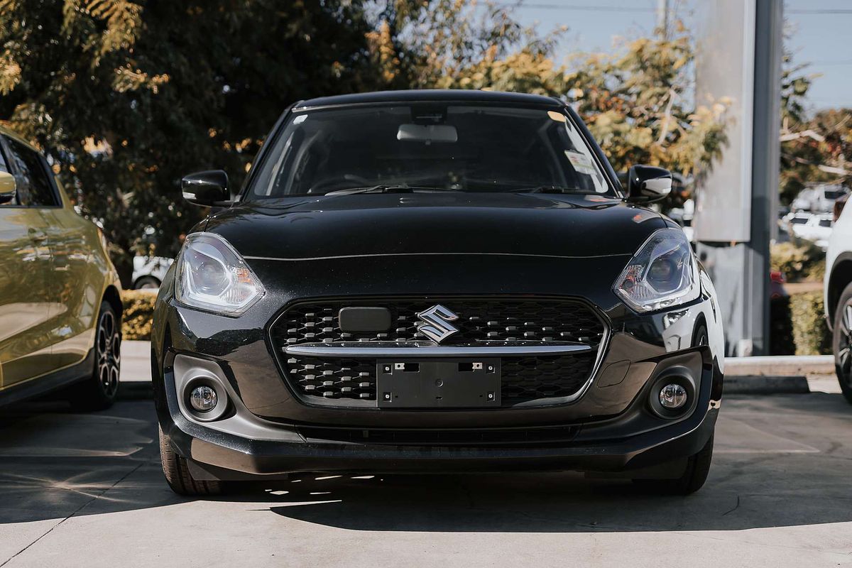 2025 Suzuki Swift Hybrid Plus UZ