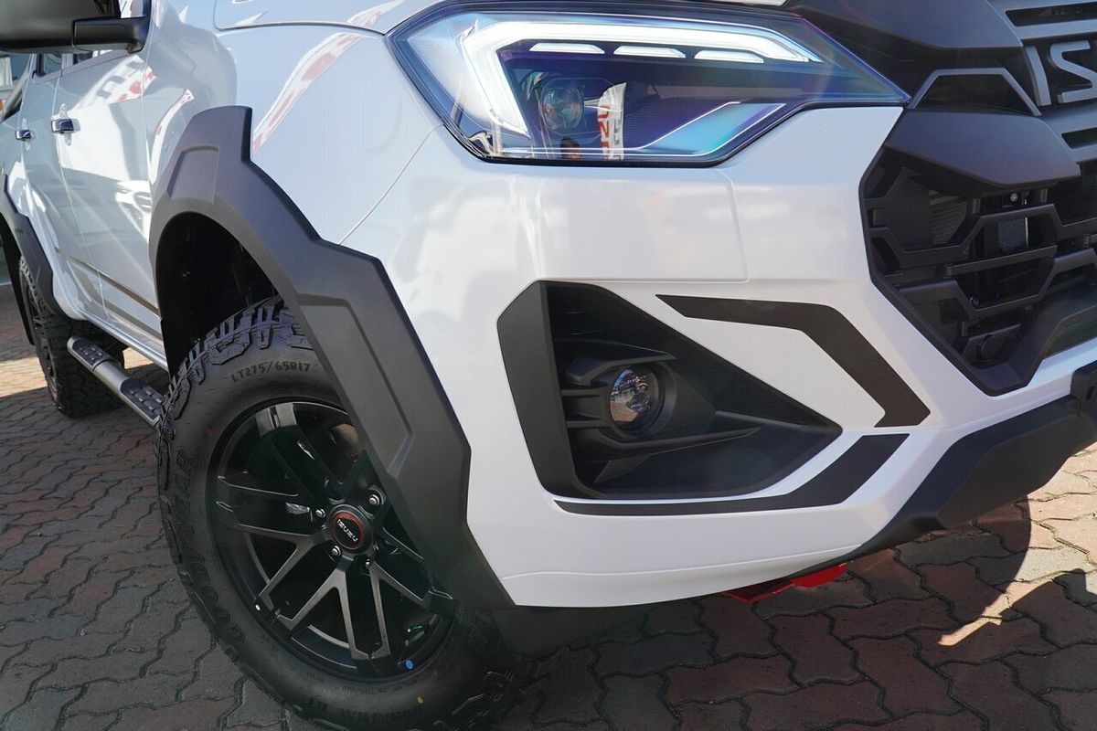 2025 Isuzu D-MAX BLADE 4X4