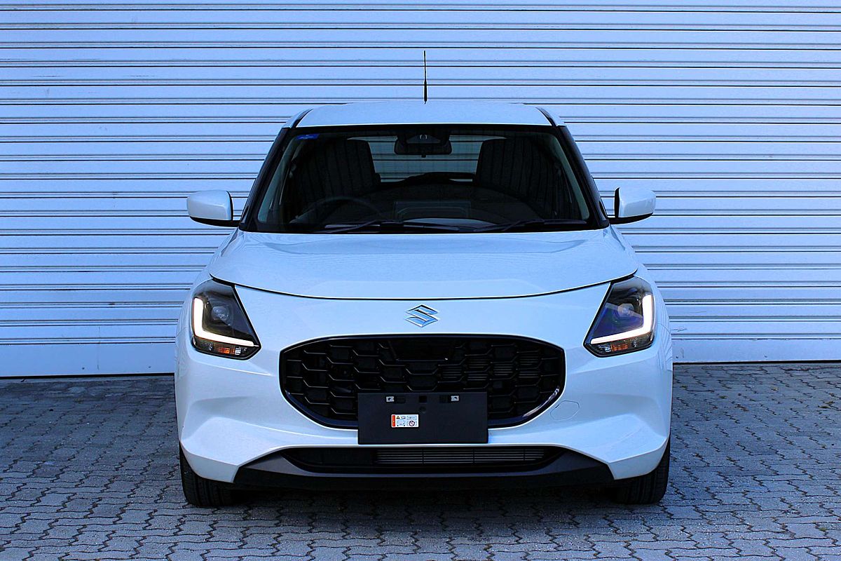 2024 Suzuki Swift Hybrid Plus UZ