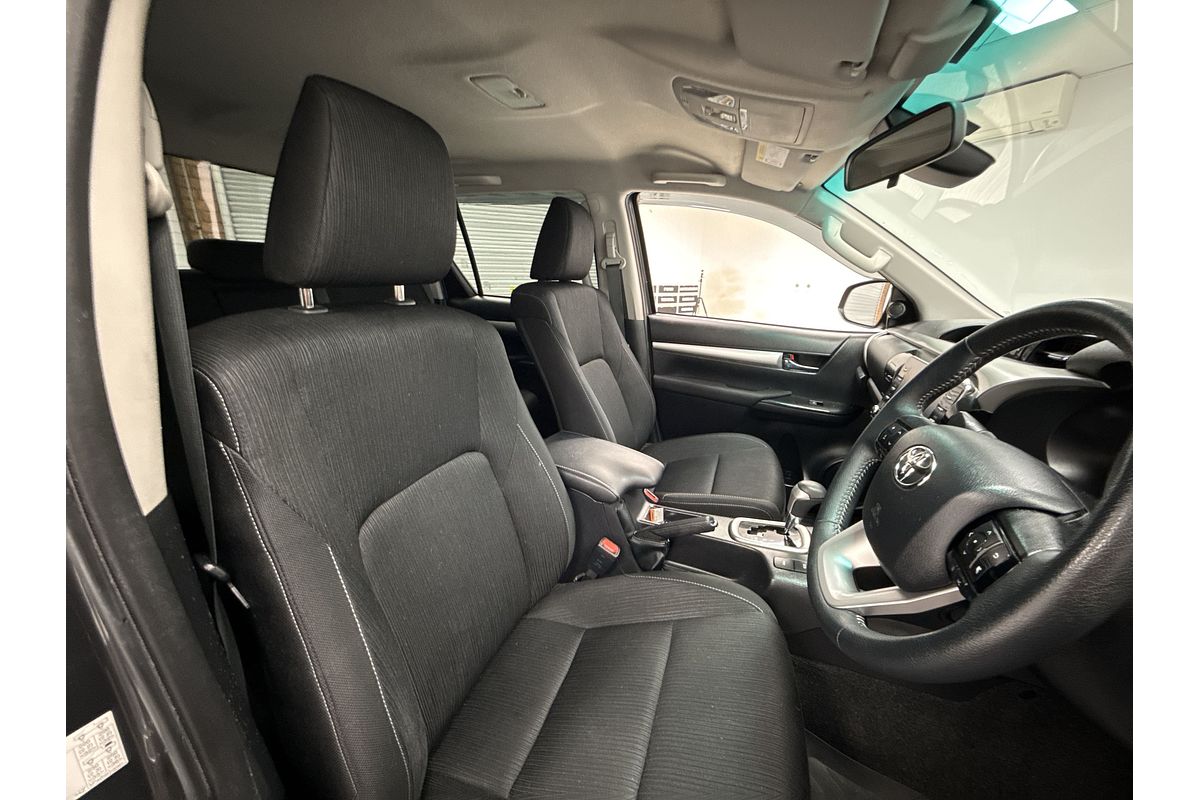 2021 Toyota Hilux SR5 GUN126R 4X4