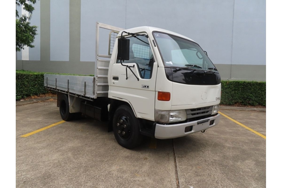 2000 Toyota Dyna 200