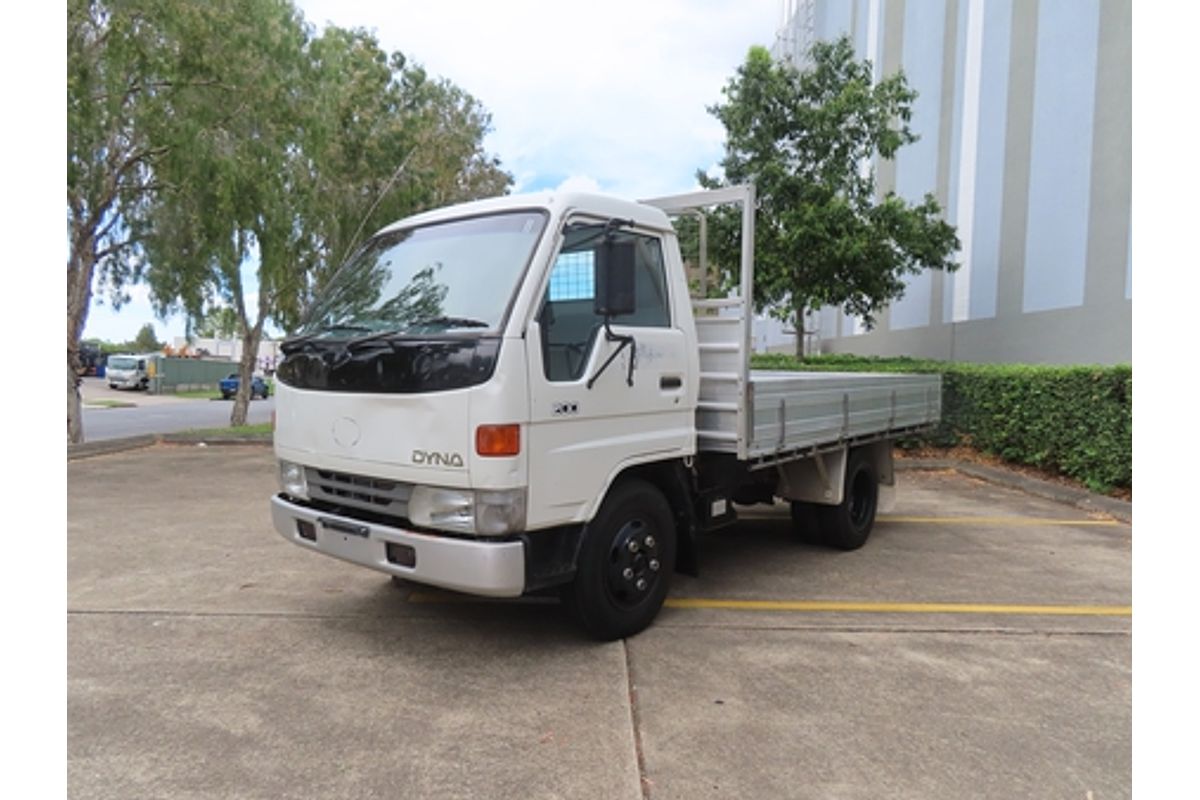2000 Toyota Dyna 200