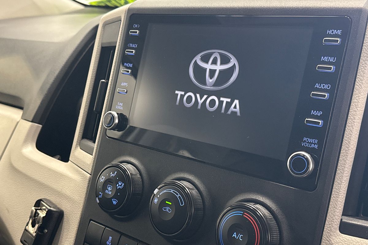 2021 Toyota Hiace Commuter GDH322R ELWB High Roof