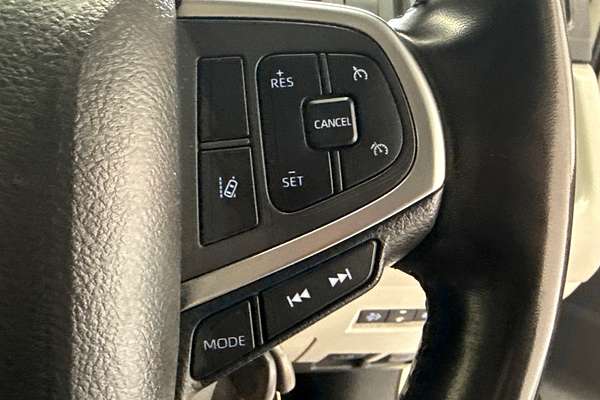 2021 Toyota Hiace Commuter GDH322R ELWB High Roof