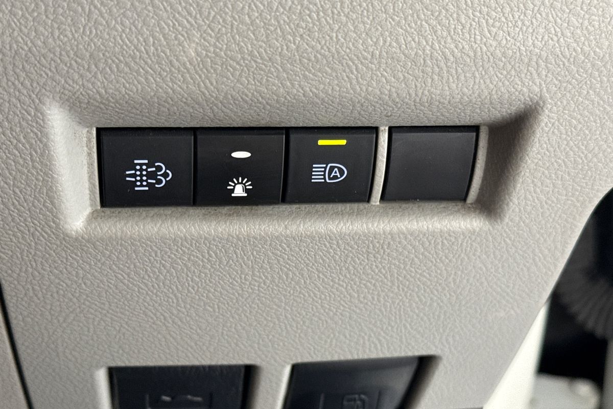 2021 Toyota Hiace Commuter GDH322R ELWB High Roof