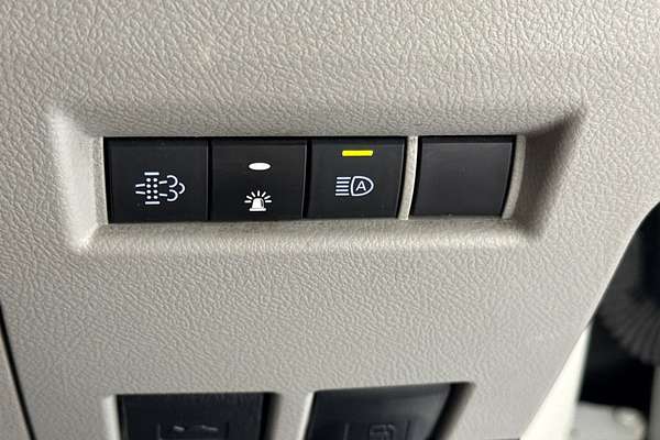 2021 Toyota Hiace Commuter GDH322R ELWB High Roof