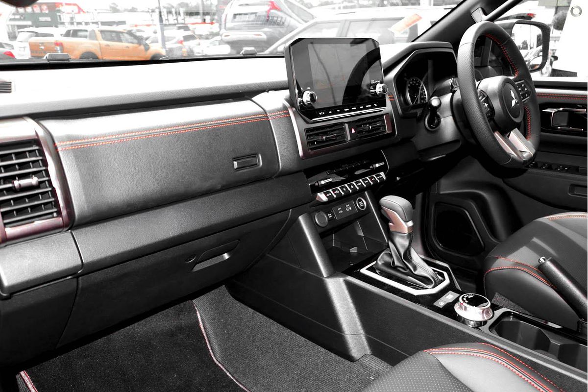 2025 Mitsubishi Triton GSR MV 4X4