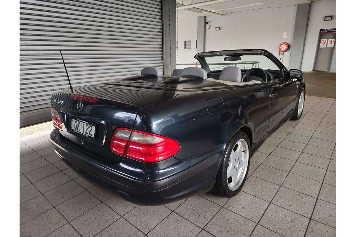 CLK320 ELEGANCE 3.2L V6 MULTI POINT F/INJ 5 SP AUTOMATIC 2D CABRIOLET 