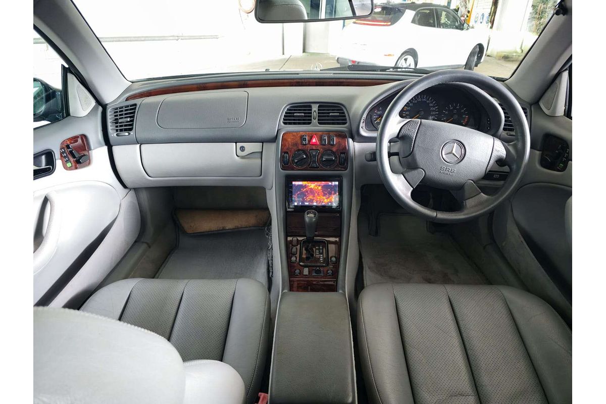 CLK320 ELEGANCE 3.2L V6 MULTI POINT F/INJ 5 SP AUTOMATIC 2D CABRIOLET 