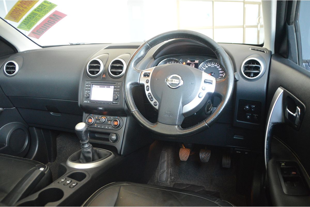 2013 Nissan Dualis Ti-L J10 Series 3