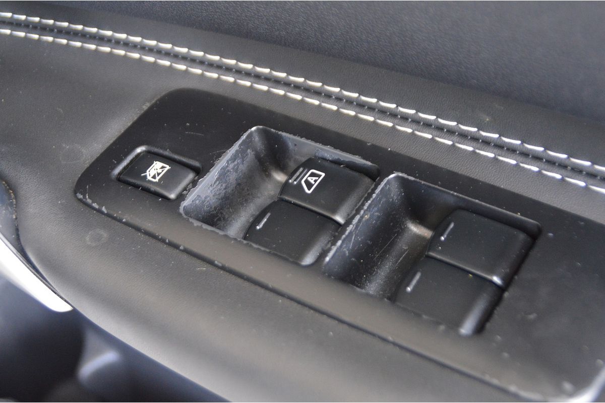 2013 Nissan Dualis Ti-L J10 Series 3