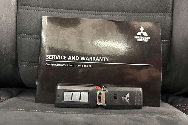 2021 Mitsubishi Outlander Black Edition ZL