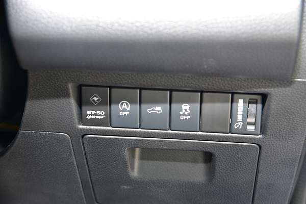 2025 Mazda BT-50 XTR TF 4X4 thumb-14