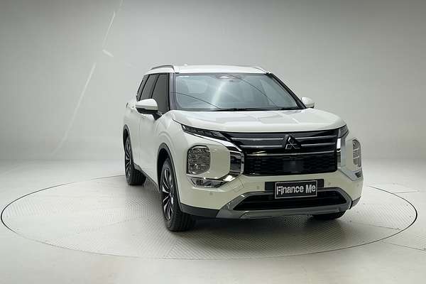 2025 Mitsubishi Outlander LS ZM thumb-4