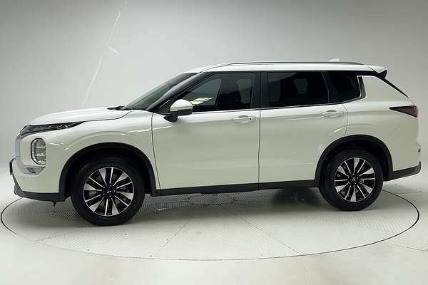 2025 Mitsubishi Outlander LS ZM thumb-6