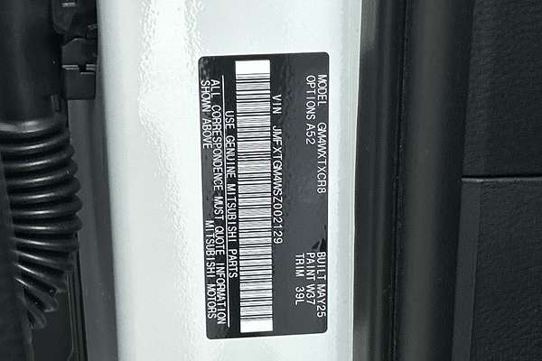 2025 Mitsubishi Outlander LS ZM thumb-23