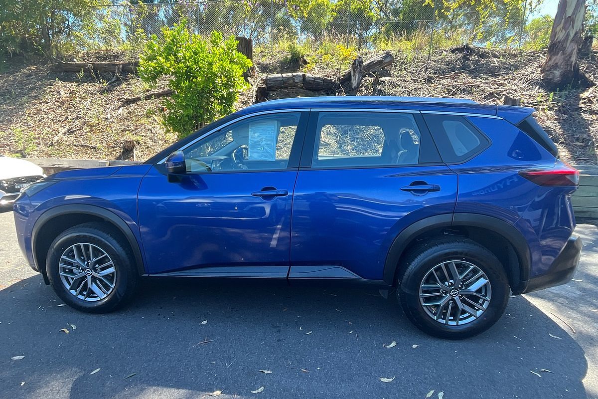 2024 Nissan X-TRAIL ST T33