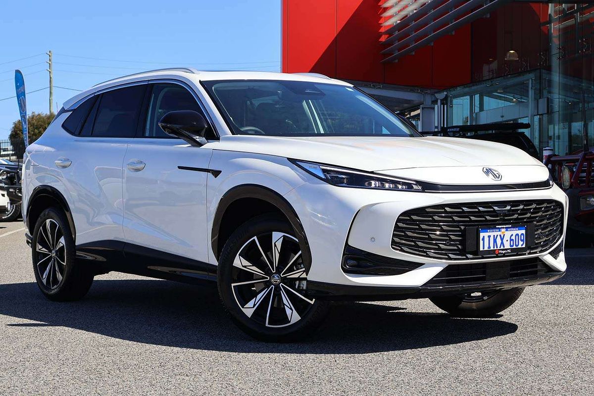 2024 MG HS Essence AS33