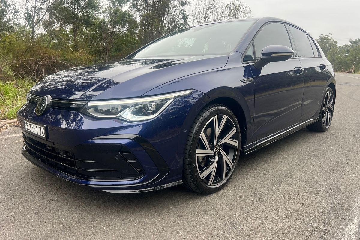 2023 Volkswagen Golf 110TSI R-Line 8