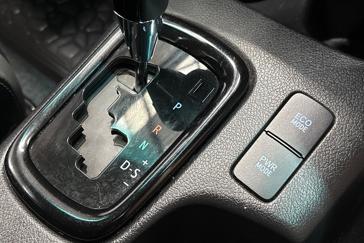 2021 Toyota Hilux RUGGED X (4x4) GUN126R FACELIFT 4X4