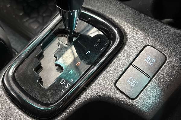 2021 Toyota Hilux RUGGED X (4x4) GUN126R FACELIFT 4X4