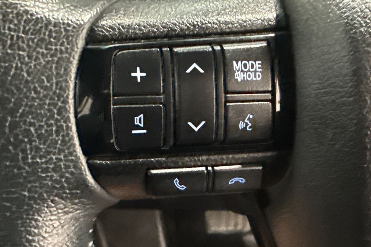 2021 Toyota Hilux RUGGED X (4x4) GUN126R FACELIFT 4X4